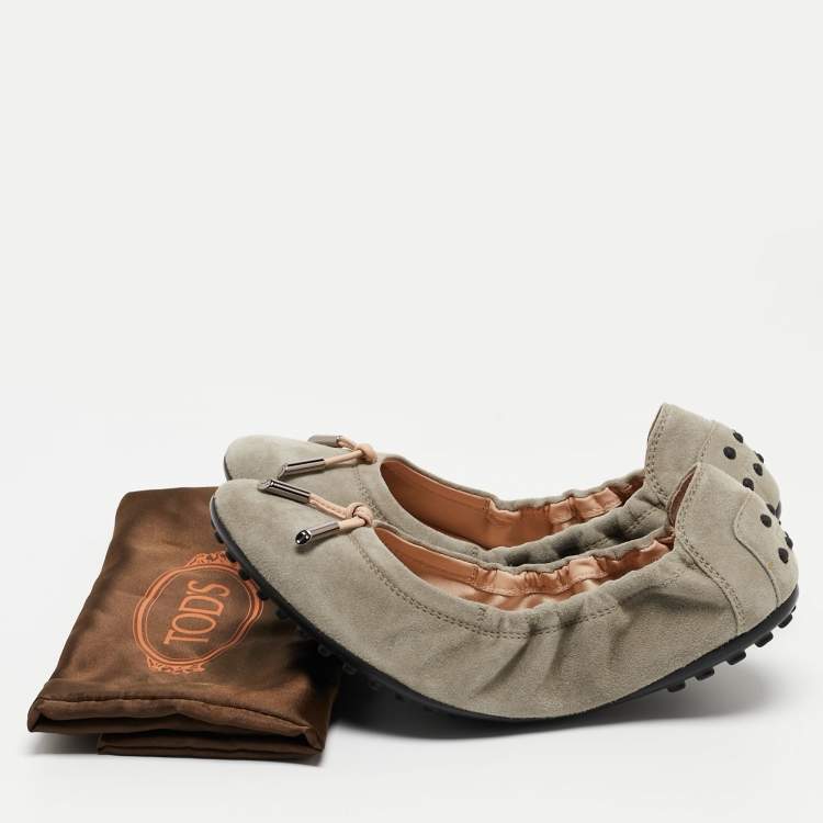 Pre Owned Tod's Grey Suede Scrunch Ballet Flats Size 37