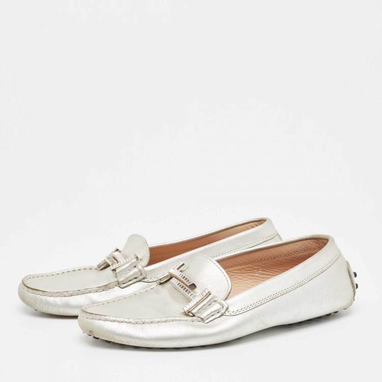 Pre Owned Tod's Silver Leather Crystal Embellished Double T Slip On Loafers Size 36