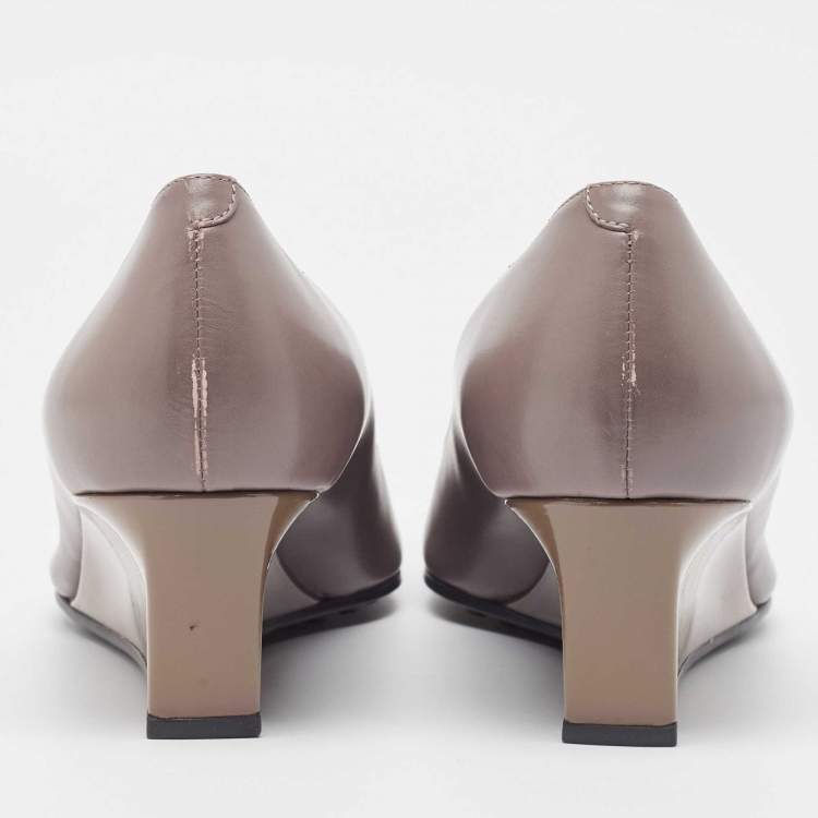 Pre Owned Tod's Mauve Leather Wedge Pumps Size 40.5