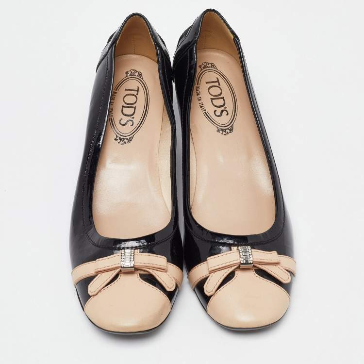 Pre Owned Tod's Black/Beige Leather and Black Patent Cap Toe Bow Pumps Size 38.5