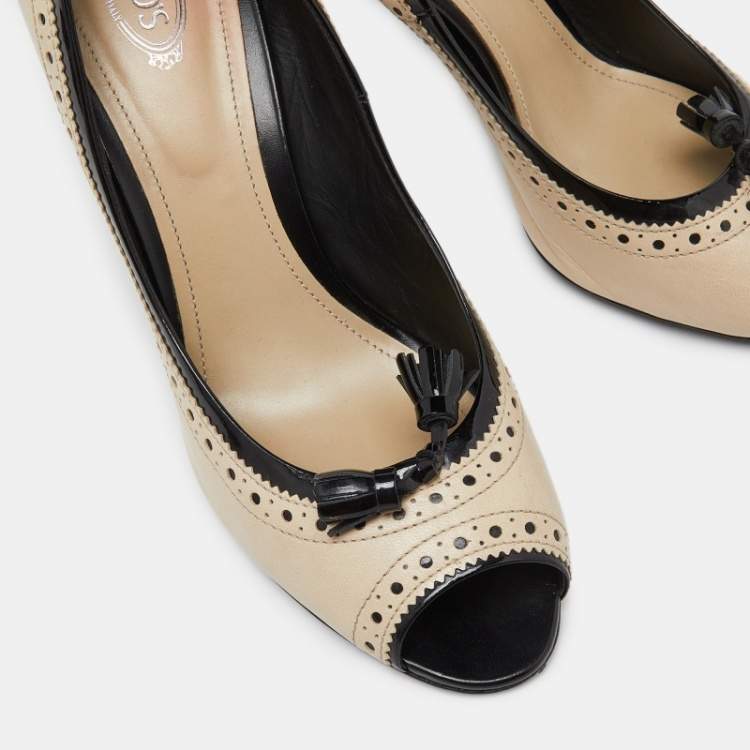 Pre Owned Tod's Cream/Black Brogue Patent and Leather Tassel Peep Toe Pumps Size 39.5