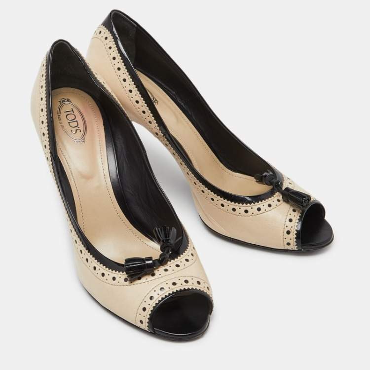 Pre Owned Tod's Cream/Black Brogue Patent and Leather Tassel Peep Toe Pumps Size 39.5