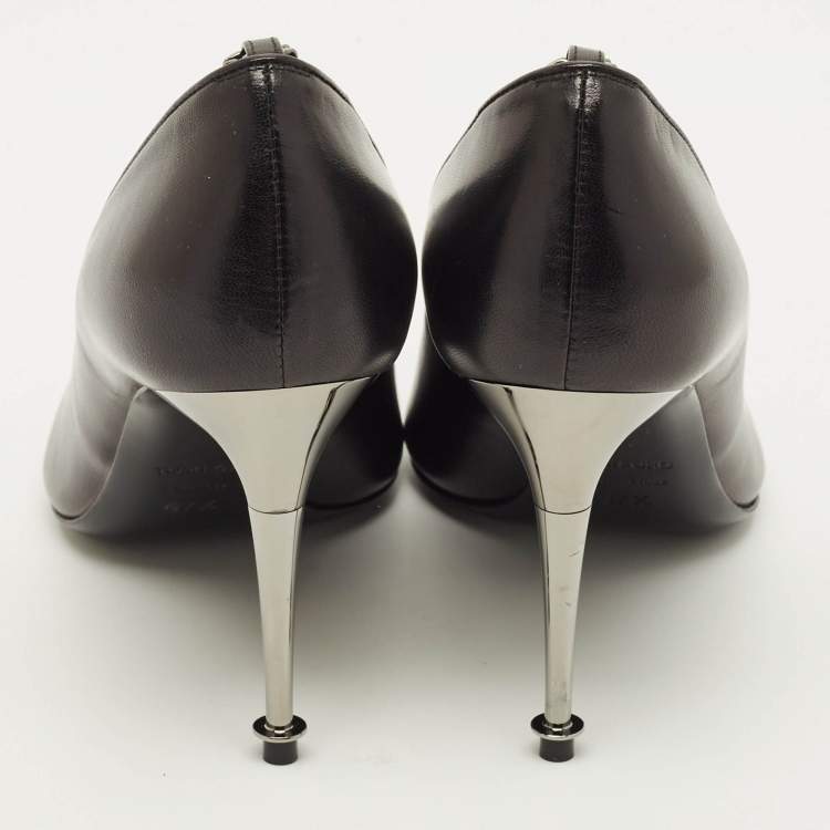 Pre Owned Tom Ford Ankle Chain Size 37.5 Black Leather Pumps