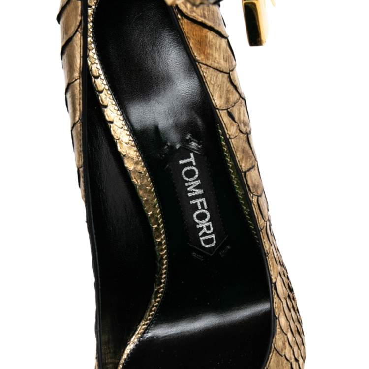مملوكة مسبقًا Tom Ford Gold Python Leather Padlock Ankle Strap Pointed Toe Pumps Size 41