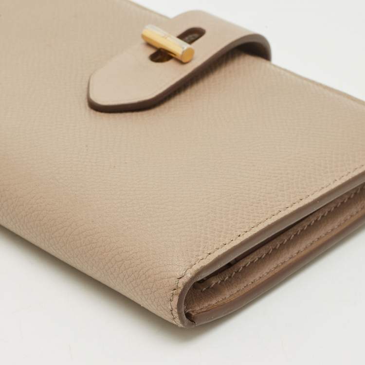 Pre Owned Tom Ford Beige Leather Turnlock Compact Wallet