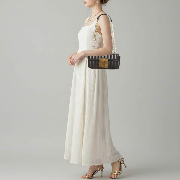 Pre Owned Tom Ford T-Clasp Black Quilted Leather Shoulder Bag