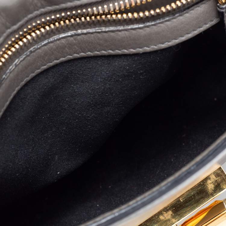 مملوكة مسبقًا Tom Ford Grey Leather Small Natalia Crossbody Bag