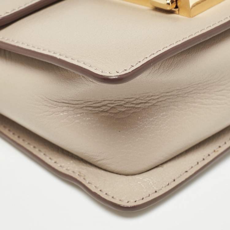 Pre Owned Tom Ford Beige Leather T Clasp Crossbody Bag