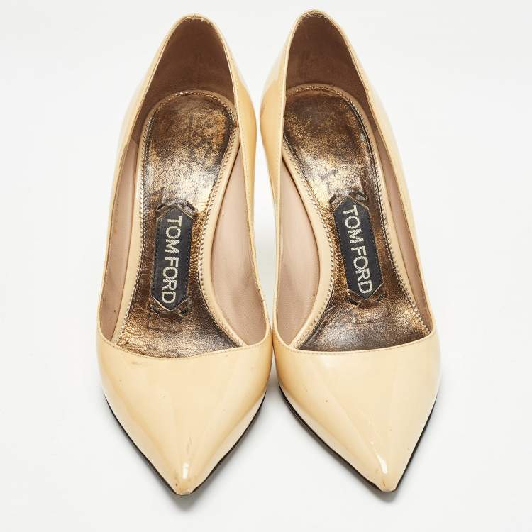 Pre Owned Tom Ford Beige Patent Leather Pointed Pumps Size 35