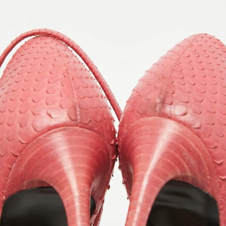 Pre Owned Tom Ford Pink Python Padlock Ankle Strap Sandals Size 37