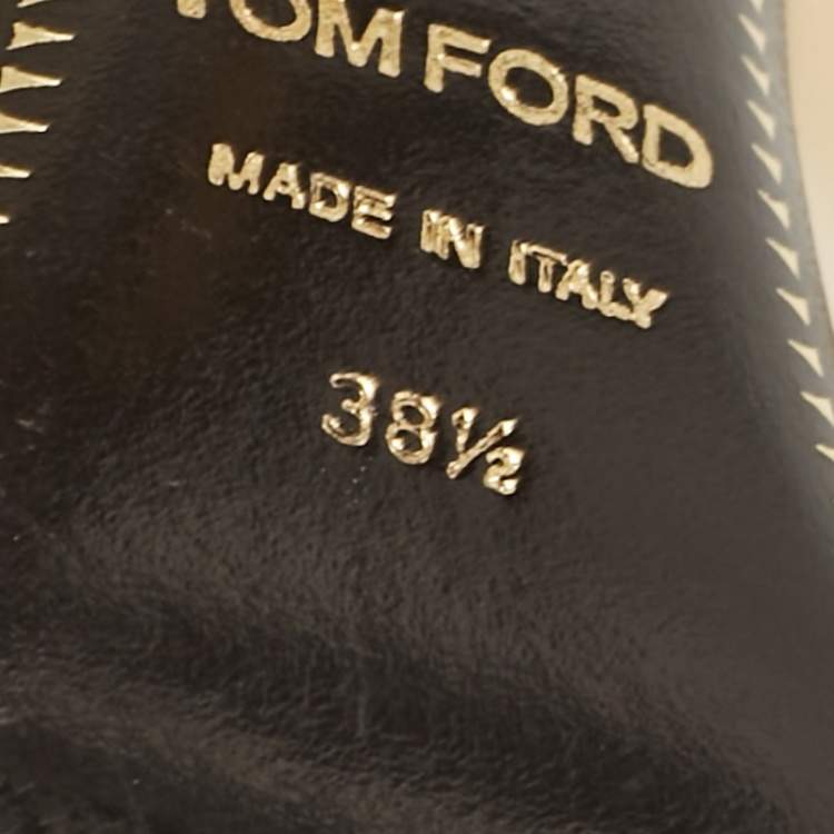 Pre Owned Tom Ford Beige Patent Leather Padlock Pumps Size 39.5