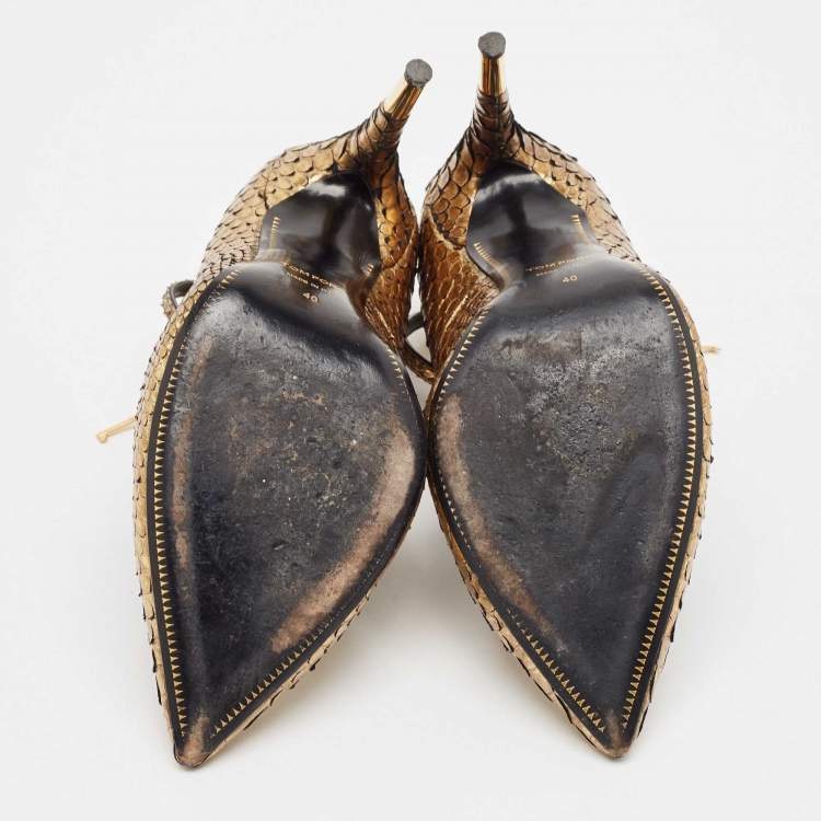 Pre Owned Tom Ford Gold Python Leather Padlock Pumps Size 40