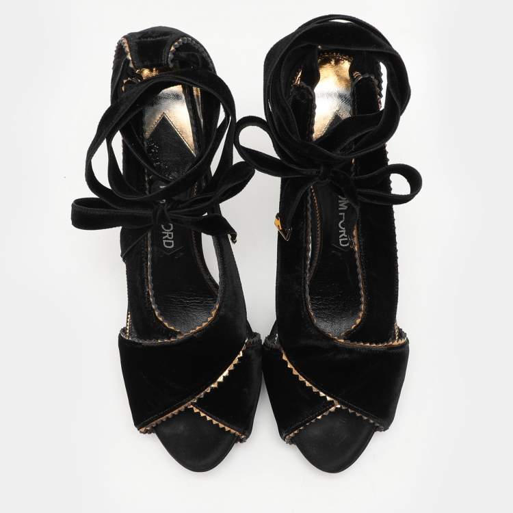 Pre Owned Tom Ford Black Velvet Peep Toe Pumps Size 40