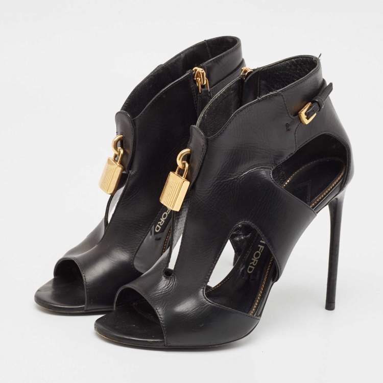 Pre Owned Tom Ford Black Cut Out Leather Padlock Booties Size 39