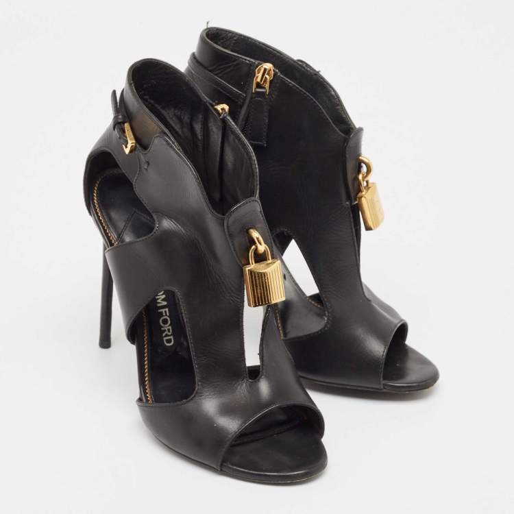 Pre Owned Tom Ford Black Cut Out Leather Padlock Booties Size 39
