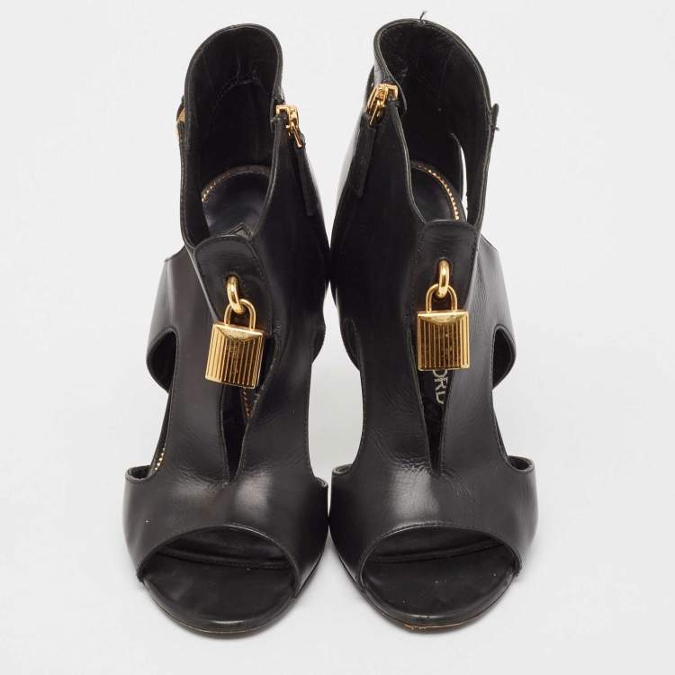 Pre Owned Tom Ford Black Cut Out Leather Padlock Booties Size 39