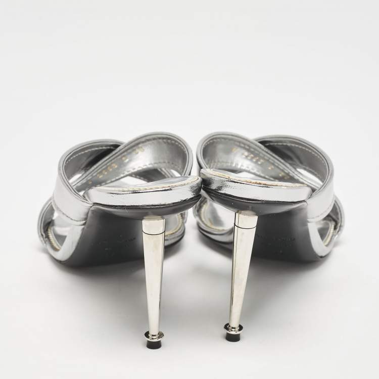 Pre Owned Tom Ford Silver Leather Crisscross Slide Sandals Size 38