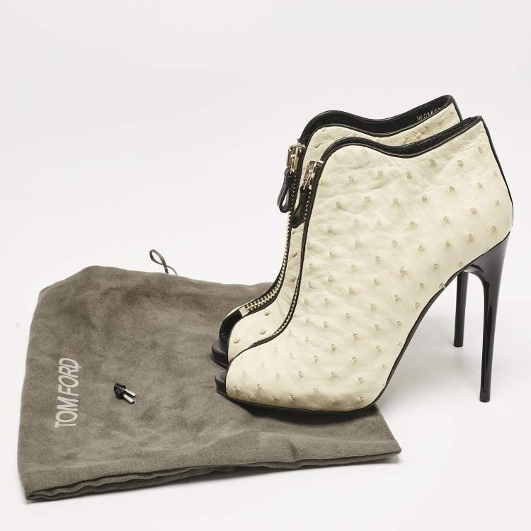 Pre Owned Tom Ford Cream/Black Ostrich Leather Booties Size 39