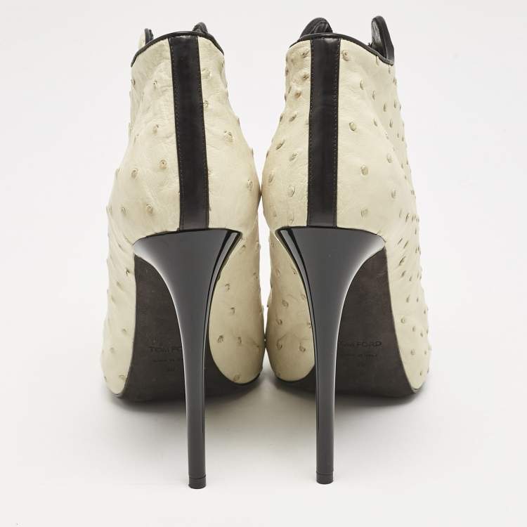 Pre Owned Tom Ford Cream/Black Ostrich Leather Booties Size 39