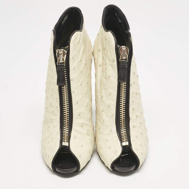 Pre Owned Tom Ford Cream/Black Ostrich Leather Booties Size 39