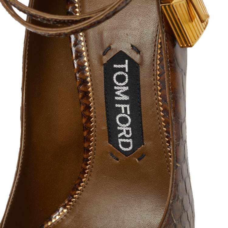 مملوكة مسبقًا Tom Ford Brown Python Leather Ankle Strap Pumps Size 39