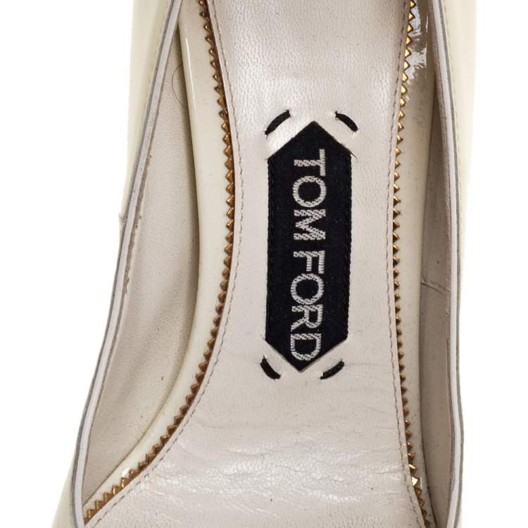 Pre Owned Tom Ford Cream Patent Leather Padlock Ankle Wrap Pointed Toe Pumps Size 38.5