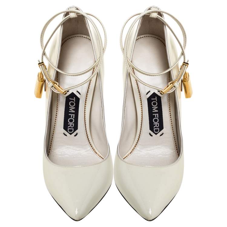 Pre Owned Tom Ford Cream Patent Leather Padlock Ankle Wrap Pointed Toe Pumps Size 38.5
