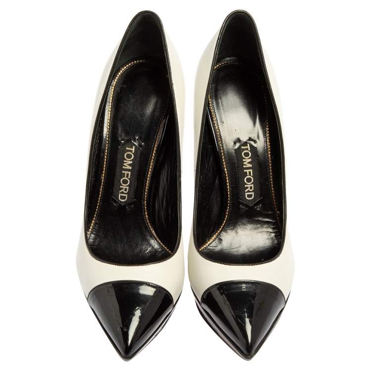 Pre Owned Tom Ford White/Black Patent Leather And Leather Cap Toe Pointed Toe Pumps Size 39.5