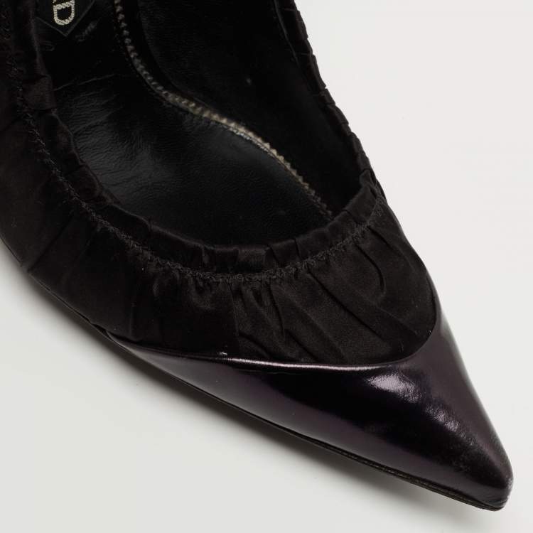 Pre Owned Tom Ford Black Pleated Fabric and Leather Ankle Tie Pumps Size 39