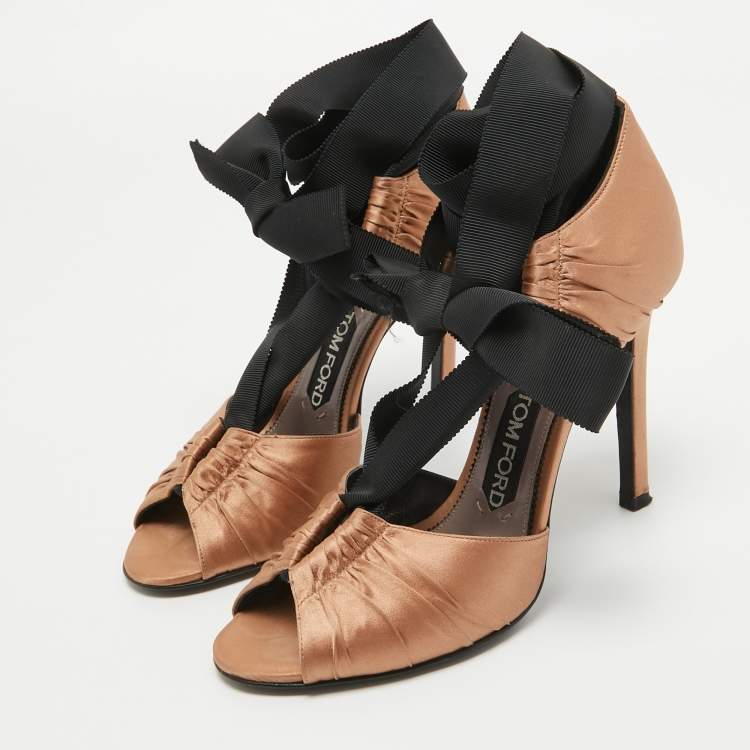 Pre Owned Tom Ford Gold Satin D'Orsay Pumps Size 37