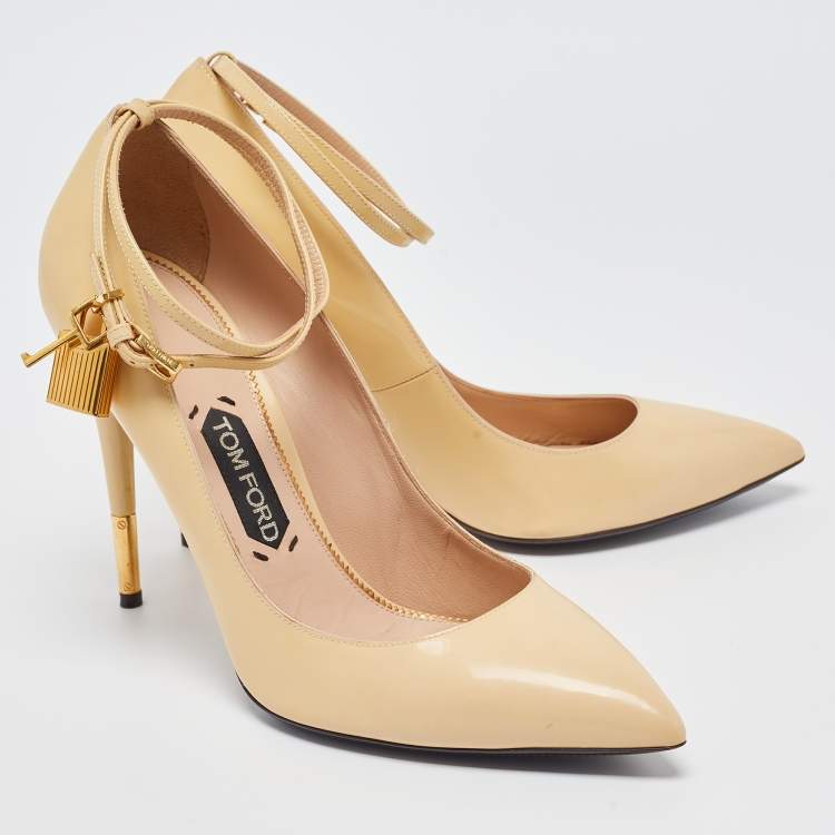 Pre Owned Tom Ford Cream Patent Leather Padlock Pumps Size 41