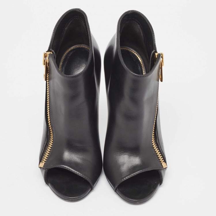 Pre Owned Tom Ford Black Leather Ankle Boots Size 37