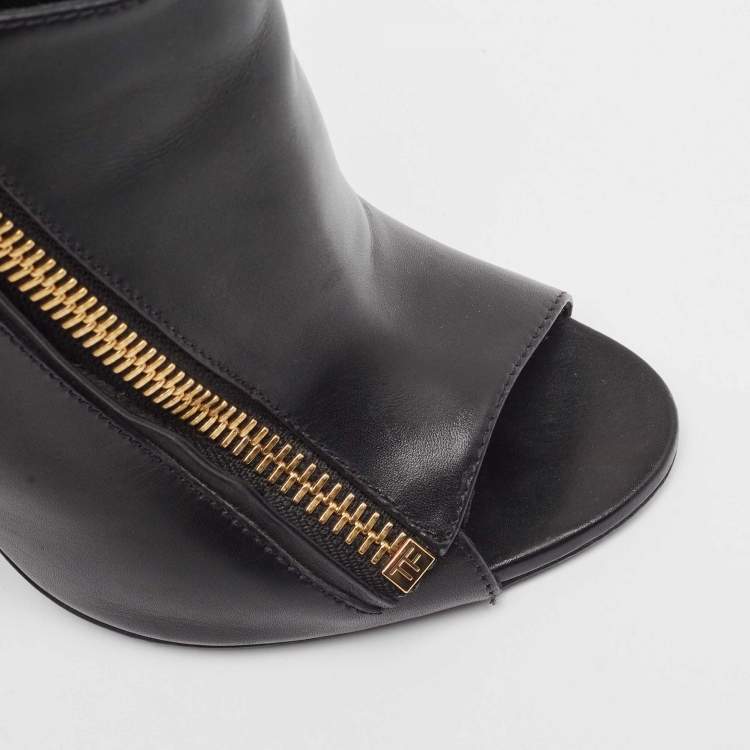 Pre Owned Tom Ford Black Leather Ankle Boots Size 37