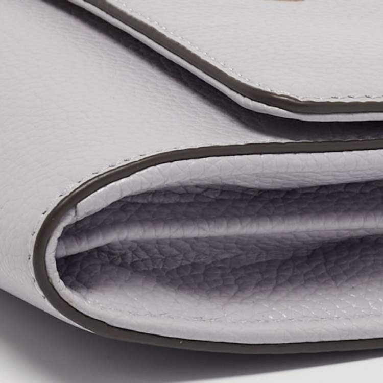 مملوكة مسبقًا Tory Burch Britten Lilac Leather Wallet On Chain