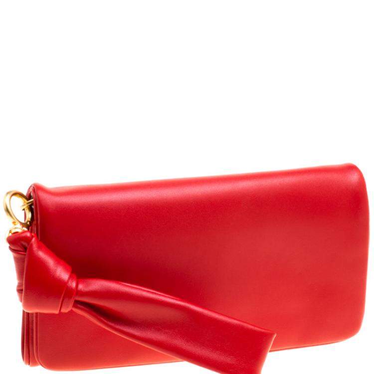 Pre Owned Tory Burch Coral Red Leather Beau Wristlet