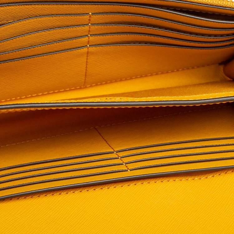 Pre Owned Tory Burch Mustard Saffiano Leather Robinson Wallet on Chain