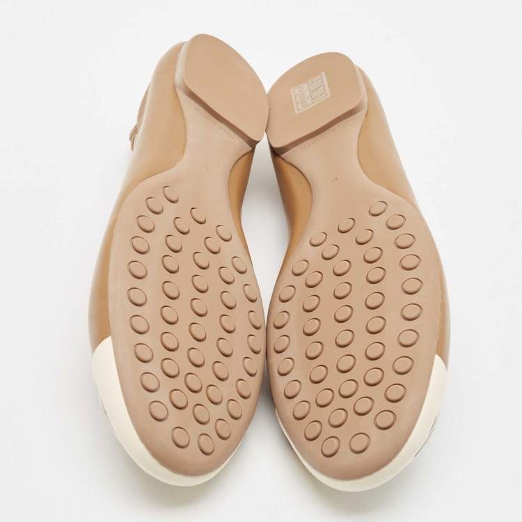 مملوكة مسبقًا Tory Burch Brown/Cream Leather Claire Cap Toe Ballet Flats Size 40.5