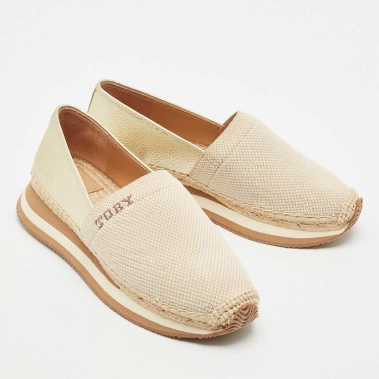 Pre Owned Tory Burch Gold/Beige Knit Fabric Daisy Espadrille Slip On Sneakers Size 39