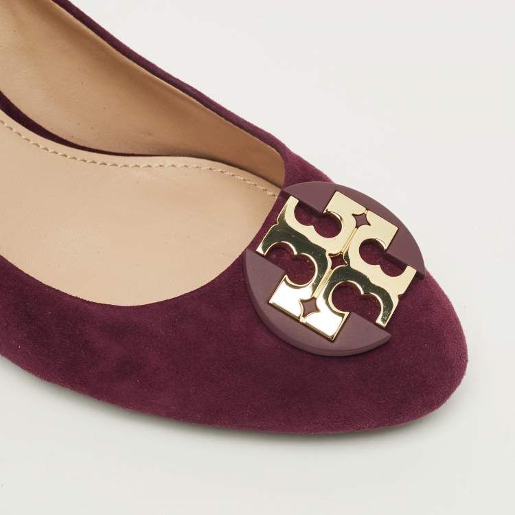 مملوكة مسبقًا Tory Burch Luna Size 39.5 Burgundy Suede Wedge Pumps