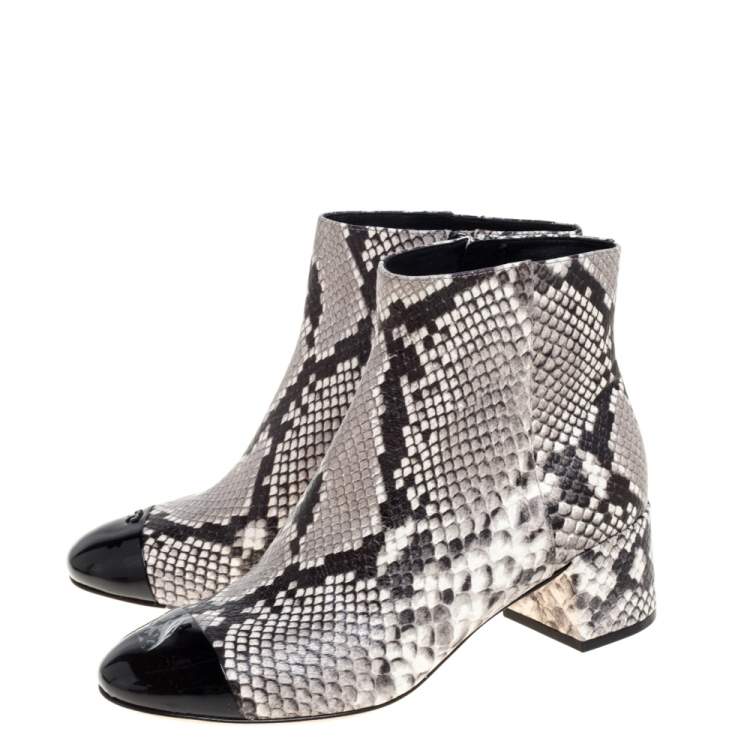 Pre Owned Tory Burch Black/White Python Embossed Leather Shelby Ankle Boots Size 38.5