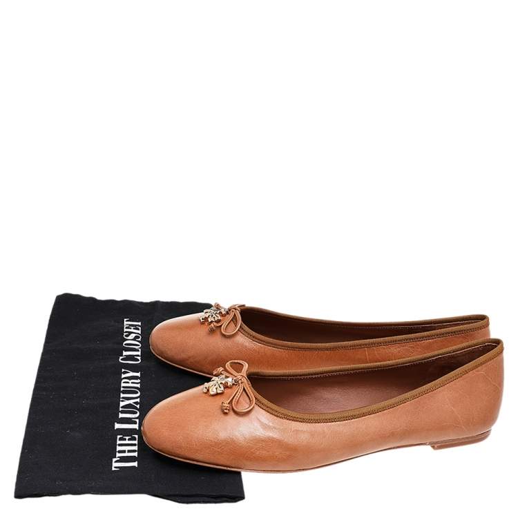Pre Owned Tory Burch Tan Leather Charm Bow Detail Ballet Flats Size 41