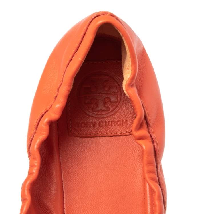 Pre Owned Tory Burch Orange Leather Scrunch Ballet Flats Size 39