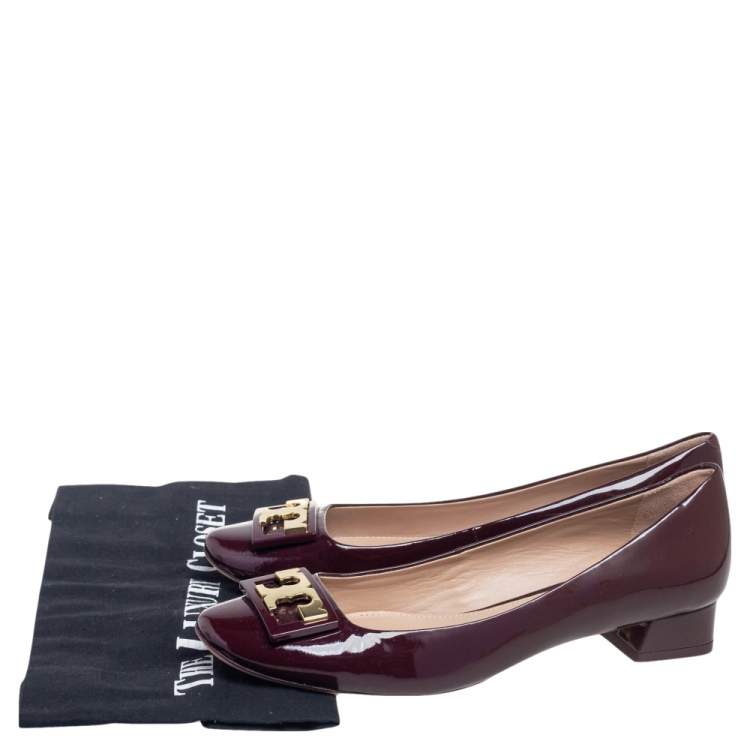 Pre Owned Tory Burch Maroon Patent Leather Gigi Pumps Size 37.5