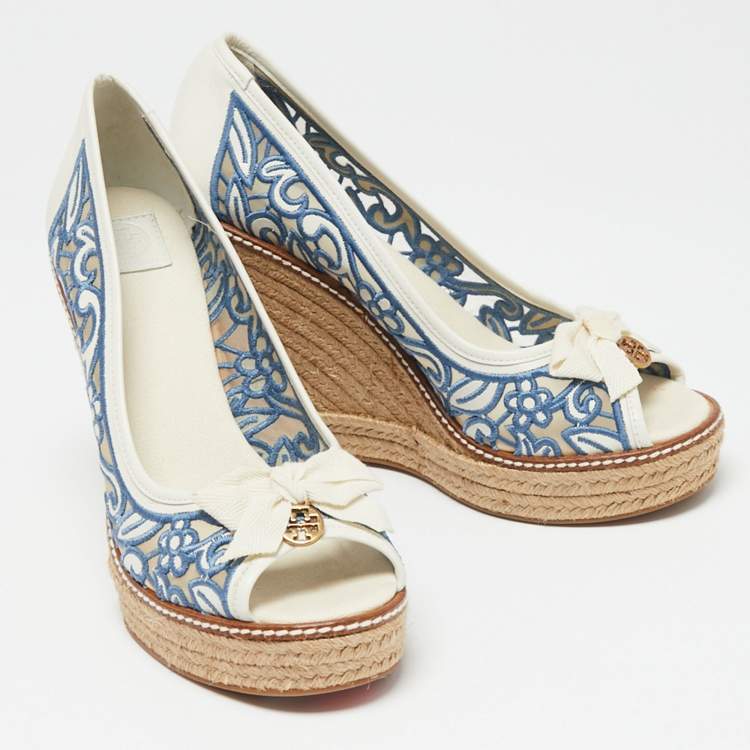 Pre Owned Tory Burch White/Blue Lace And Leather Lucia Wedge Espadrille Platform Pumps Size 38.5