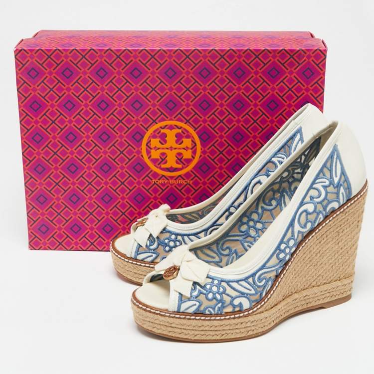 Pre Owned Tory Burch White/Blue Lace And Leather Lucia Wedge Espadrille Platform Pumps Size 38.5