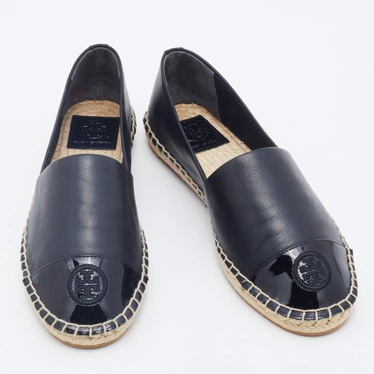 مملوكة مسبقًا Tory Burch Black Patent and Leather Flat Espadrilles Size 37.5