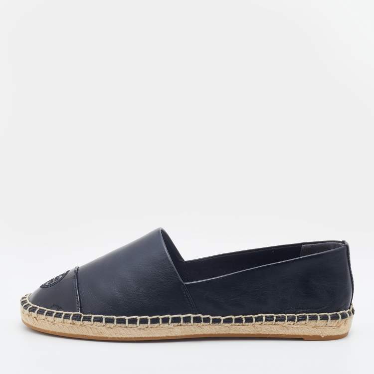 مملوكة مسبقًا Tory Burch Black Patent and Leather Flat Espadrilles Size 37.5
