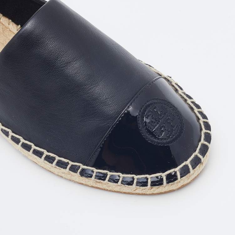 مملوكة مسبقًا Tory Burch Black Patent and Leather Flat Espadrilles Size 37.5