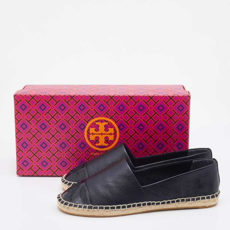 مملوكة مسبقًا Tory Burch Black Patent and Leather Flat Espadrilles Size 37.5