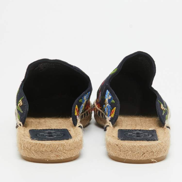 مملوكة مسبقًا Tory Burch Navy Blue Canvas Floral Espadrille Mules Size 38
